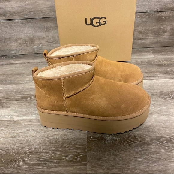 UGG | Classic Ultra Mini Platform Boots In Chestnut Size 9 NEW - Picture 1 of 9